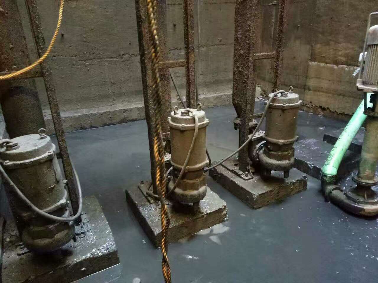 民勤污水池清理